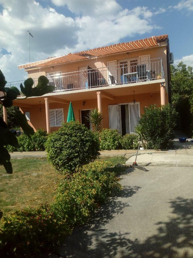 Appartamento Mendula Pakoštane Esterno foto